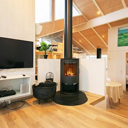 Five-bedroom In Lokken 6 Holiday home Gronhoj (Nordjylland)