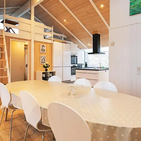 Holiday home Five-bedroom In Lokken 6 *