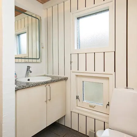 Five-bedroom In Lokken 6 Holiday home Gronhoj (Nordjylland)