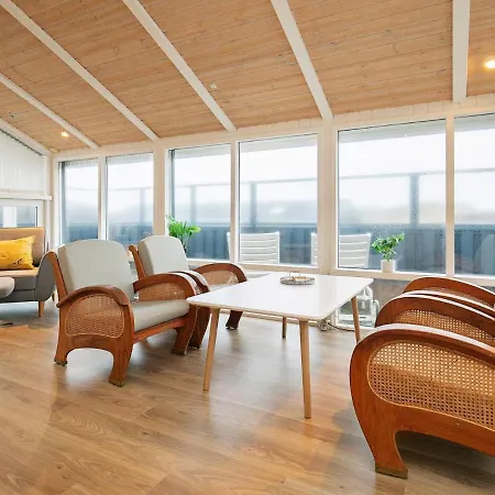 Ferienhaus Five-bedroom In Lokken 6