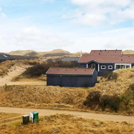 Five-bedroom In Lokken 6 *